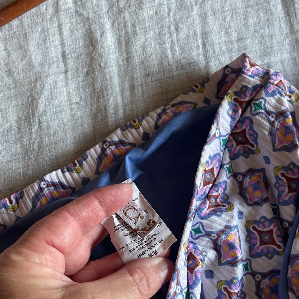 Patterned Two Piece  Swimsuit - Picture 8 of 8